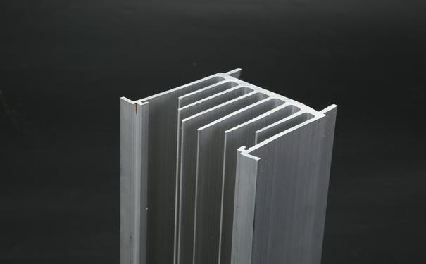 铝合金材质的散热器 铝合金材质的散热器